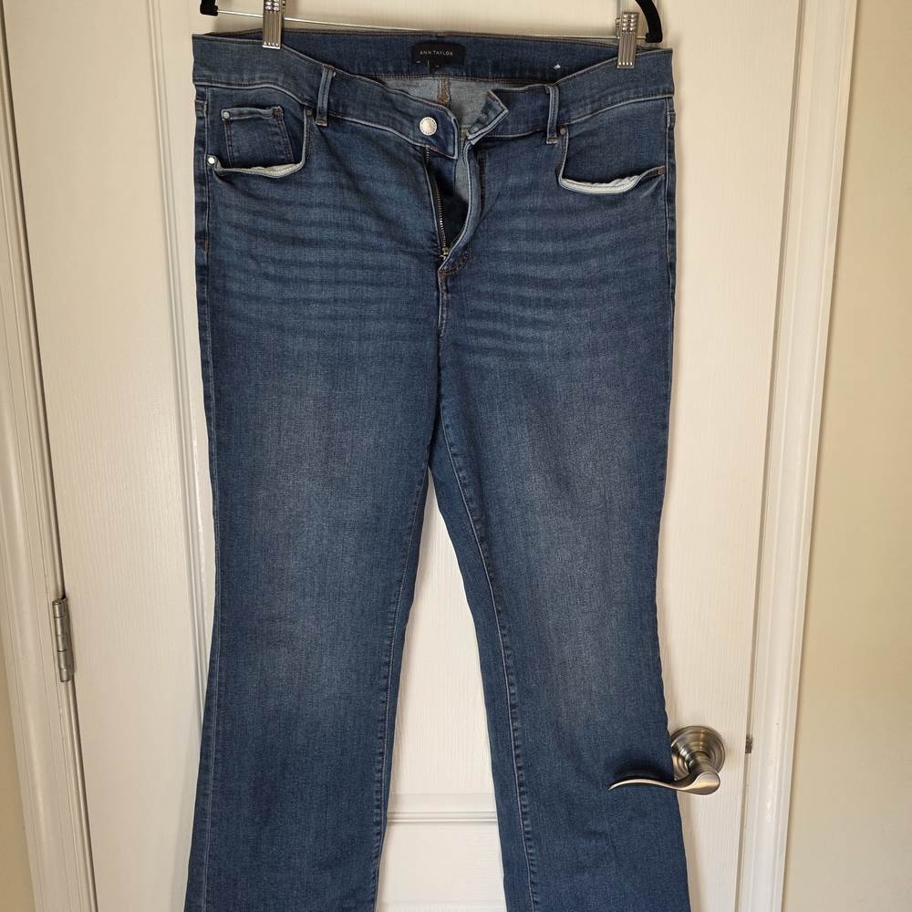 Ann Taylor Women's Boot Cut Jeans in Blue